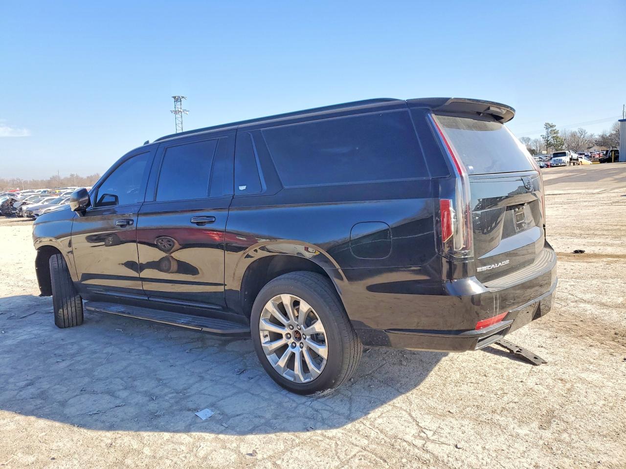 2023 CADILLAC ESCALADE ESV SPORT photo 2