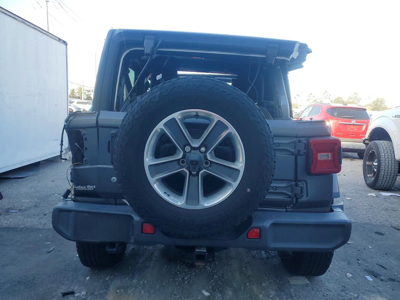 2018 JEEP WRANGLER UNLIMITED SAHARA photo 21