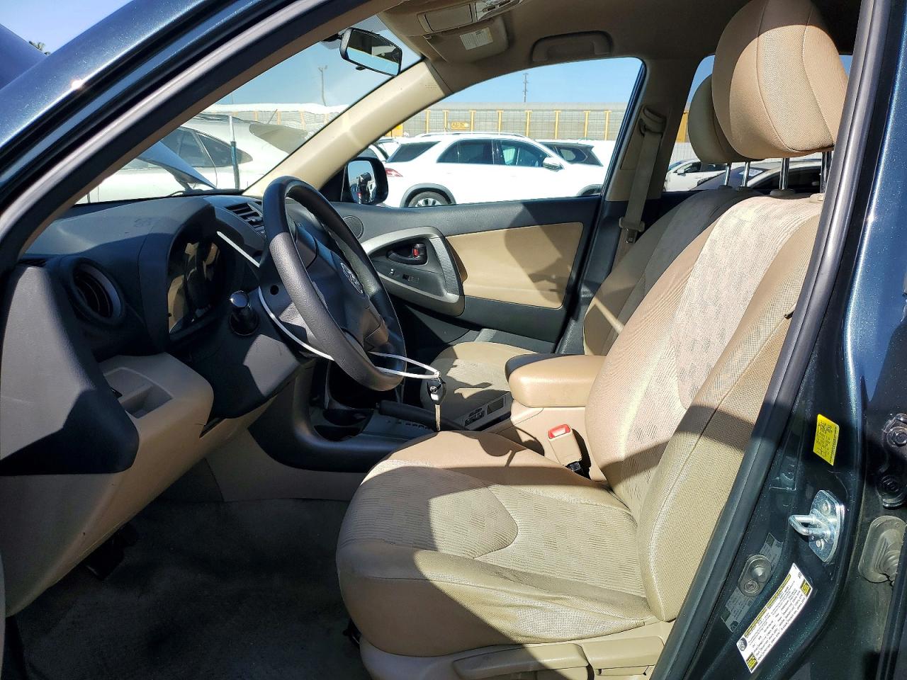2010 TOYOTA RAV4 BASE photo 13