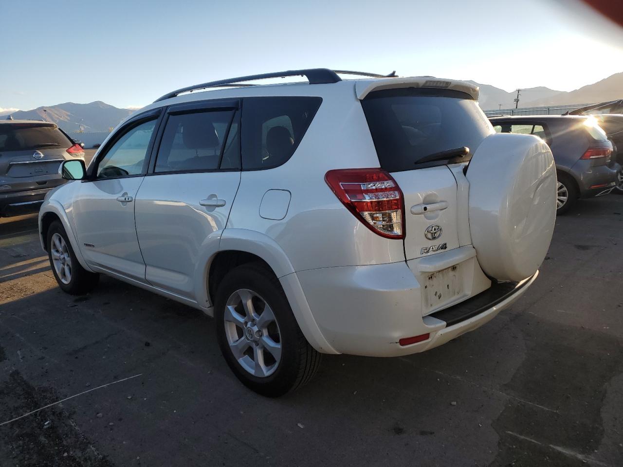 2011 TOYOTA RAV4 LIMITED photo 3
