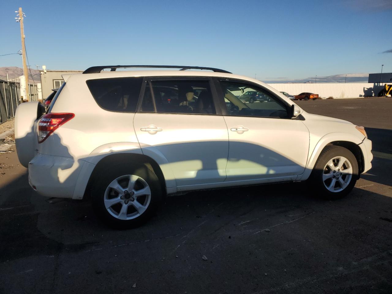 2011 TOYOTA RAV4 LIMITED photo 5