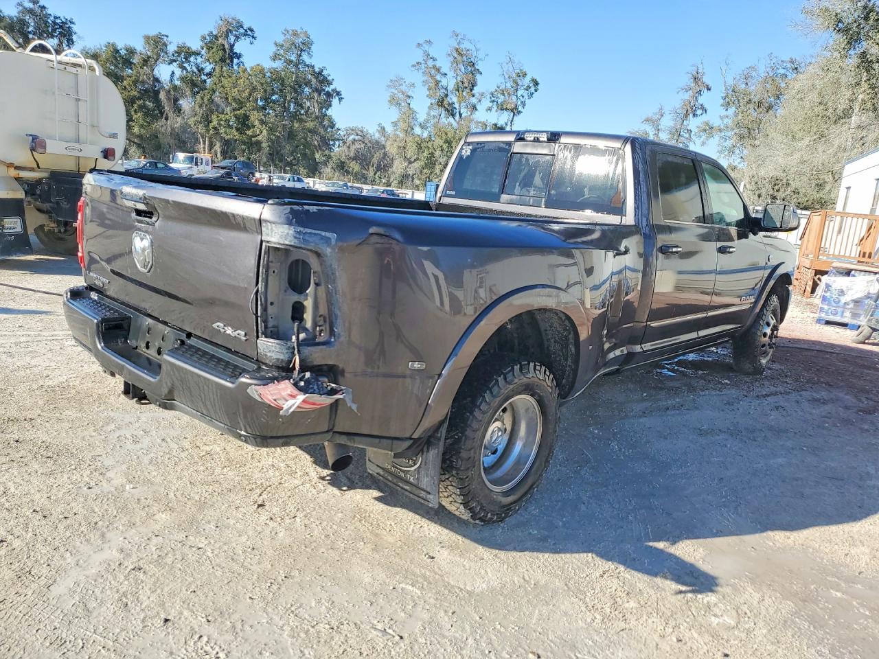 2021 RAM 3500 LIMITED photo 3