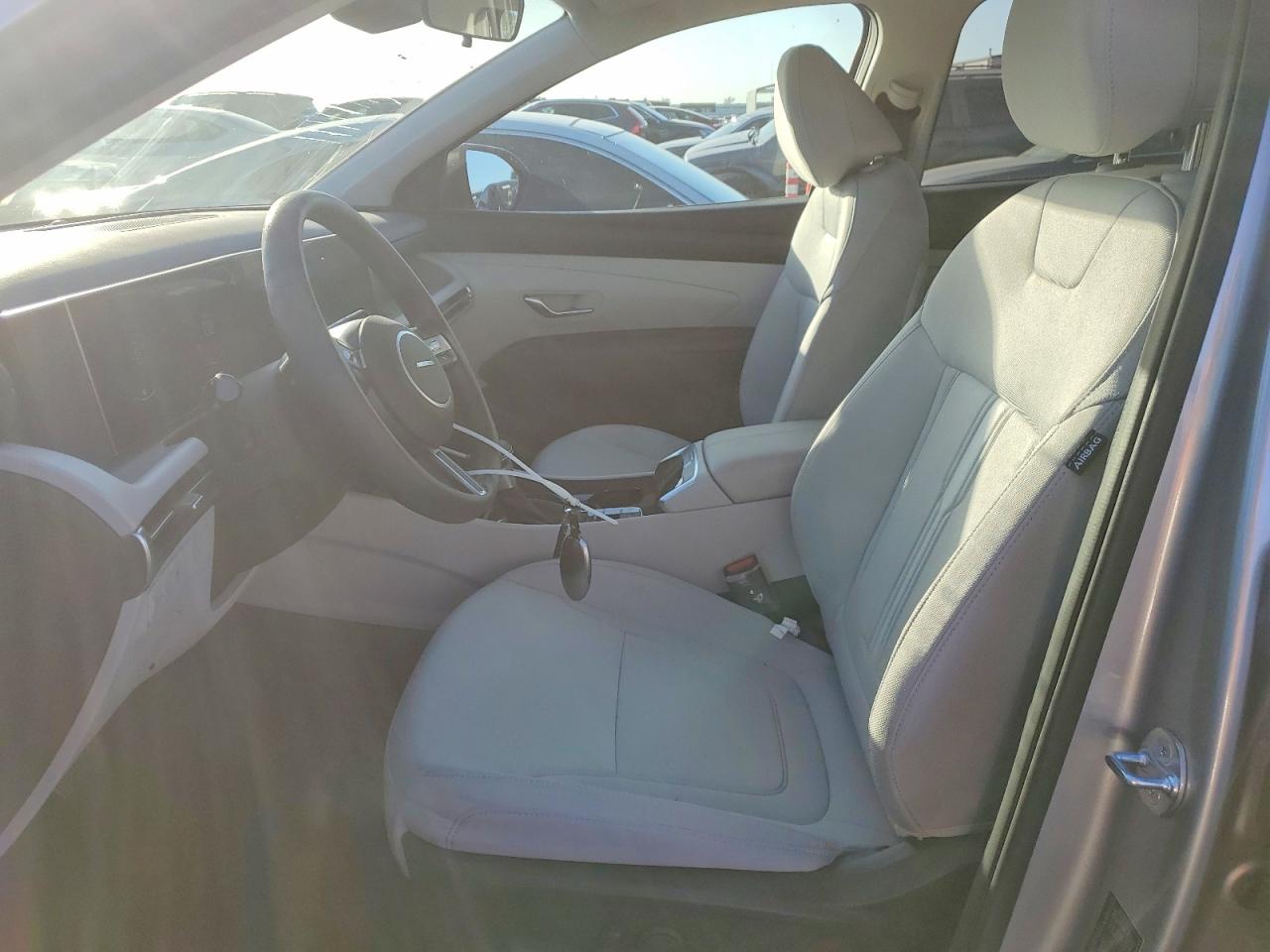 2025 HYUNDAI TUCSON SEL photo 13
