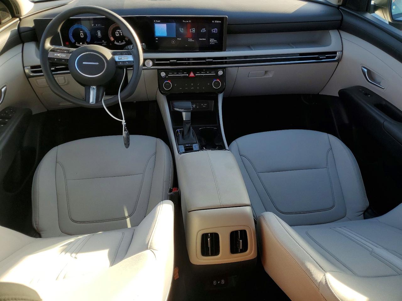 2025 HYUNDAI TUCSON SEL photo 15