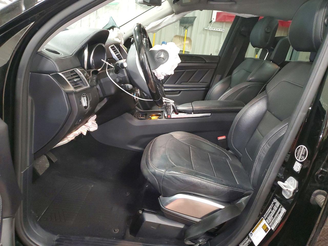 2016 MERCEDES-BENZ GL 550 4MATIC photo 19