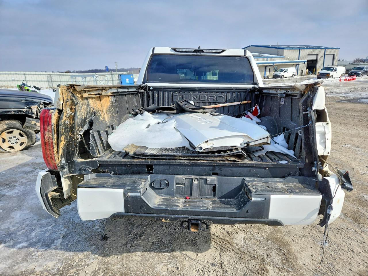 2024 TOYOTA TUNDRA CREWMAX SR photo 11