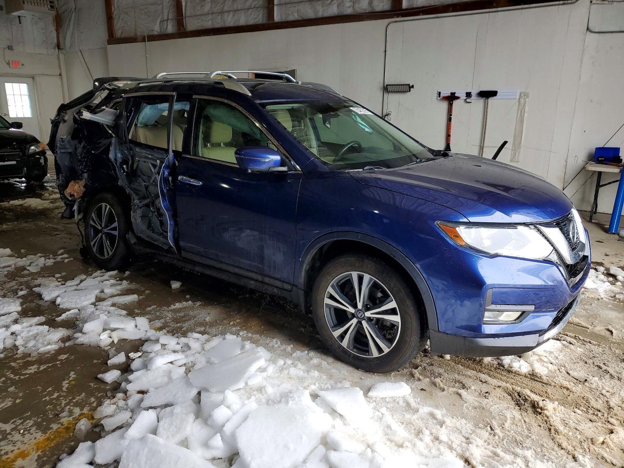 2020 NISSAN ROGUE S photo 10