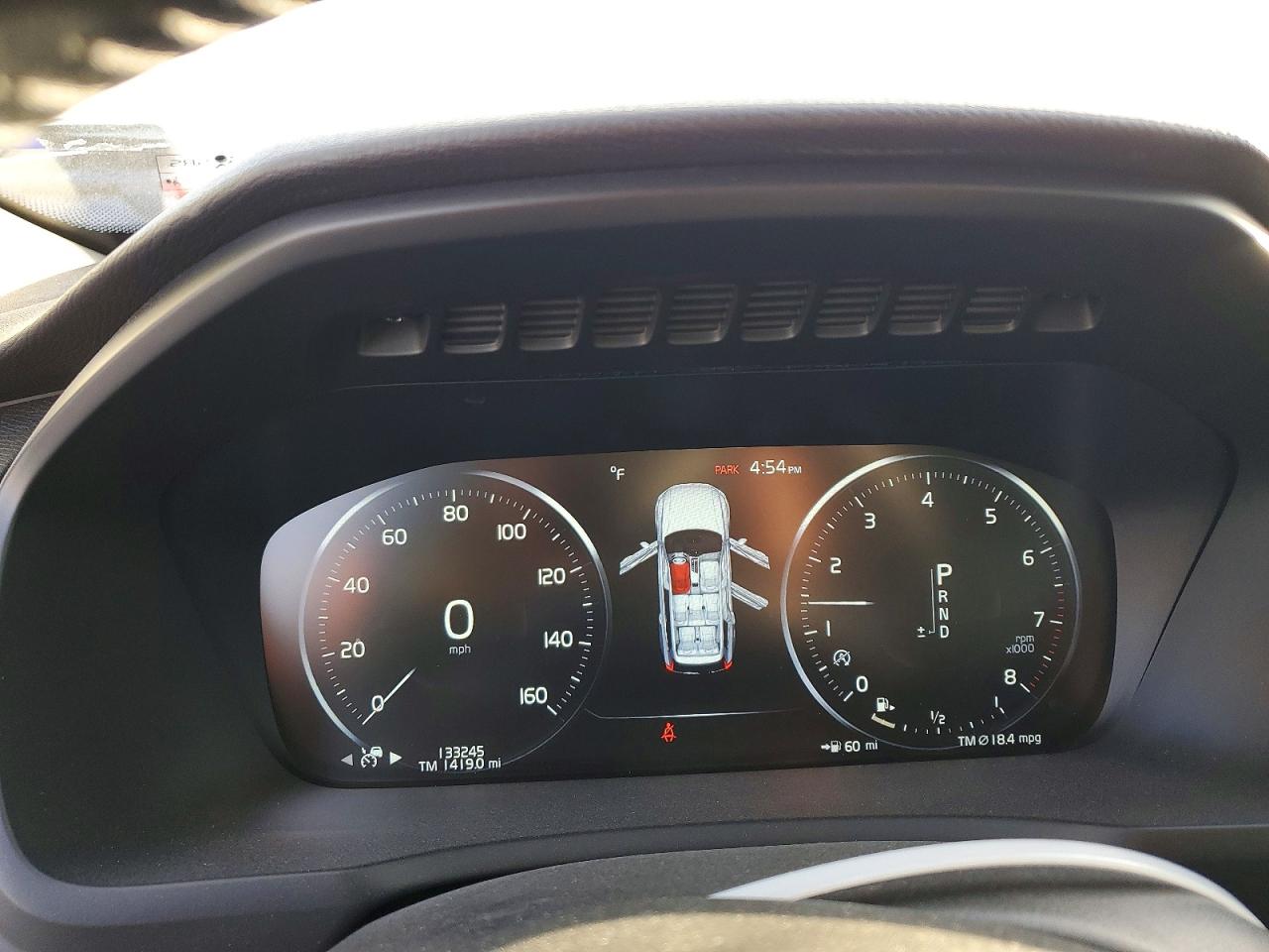 2018 VOLVO XC90 T6 photo 25