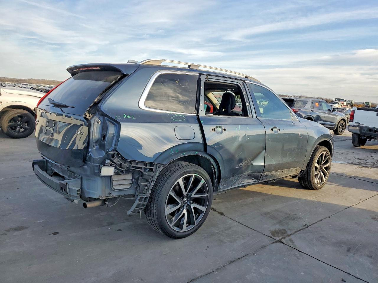 2018 VOLVO XC90 T6 photo 7