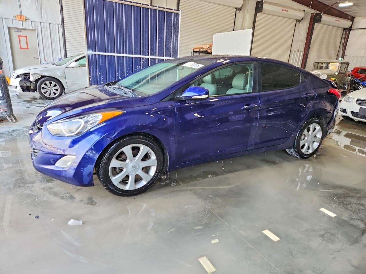 2013 HYUNDAI ELANTRA