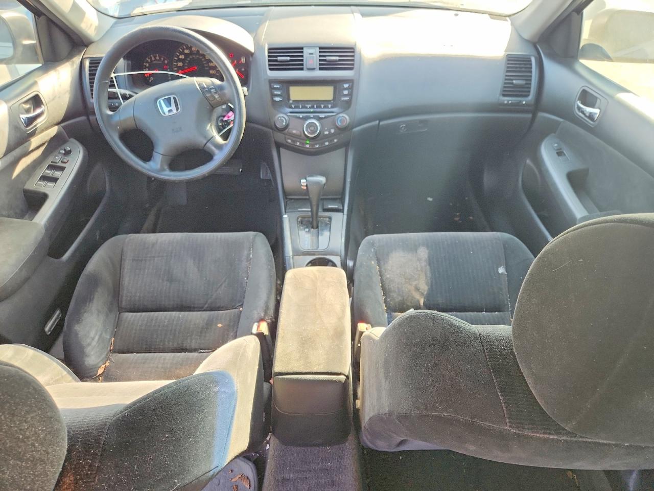 2005 HONDA ACCORD LX photo 15