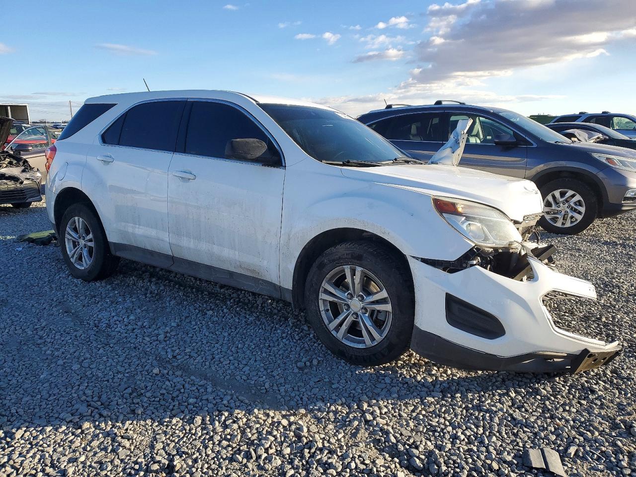 2016 CHEVROLET EQUINOX LS photo 4