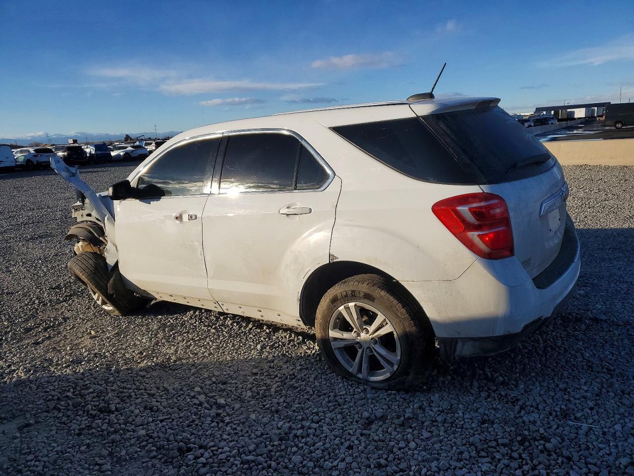 2016 CHEVROLET EQUINOX LS photo 2