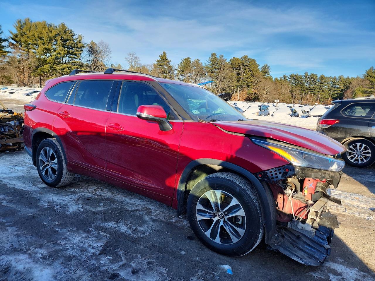 2022 TOYOTA HIGHLANDER XLE photo 7