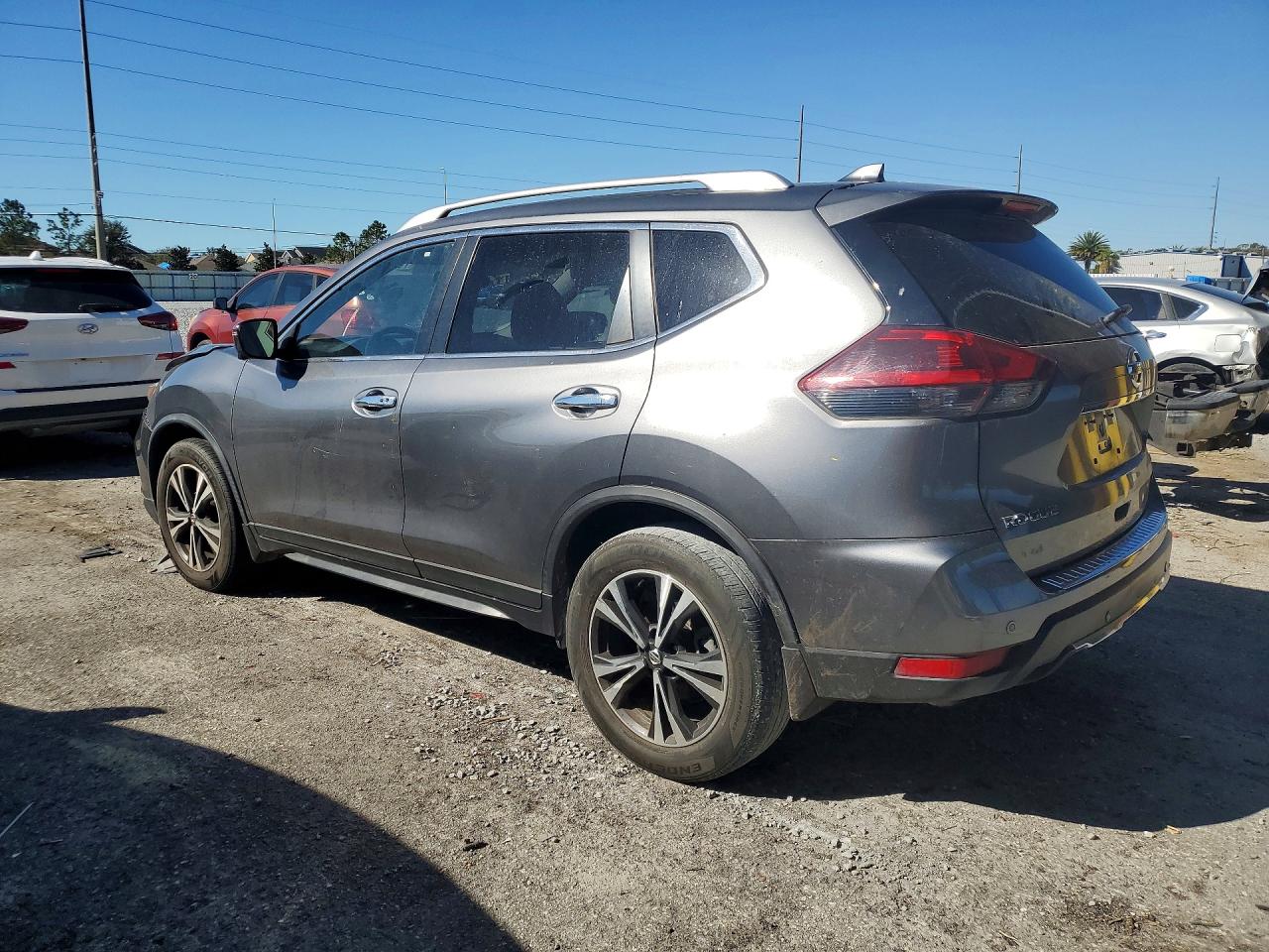 2020 NISSAN ROGUE SV photo 2