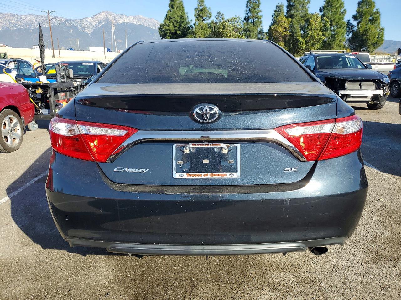 2017 TOYOTA CAMRY SE photo 11