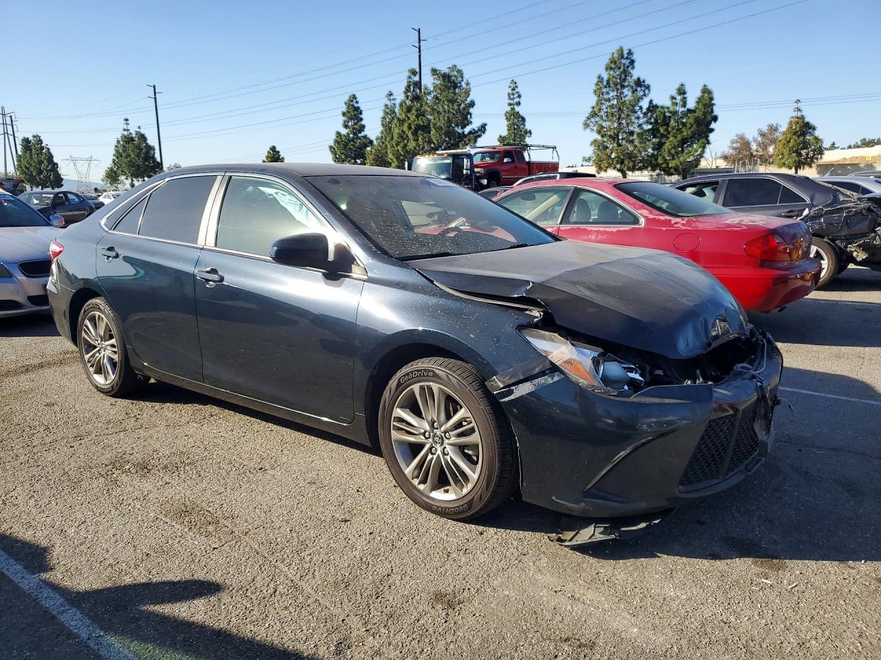2017 TOYOTA CAMRY SE photo 7