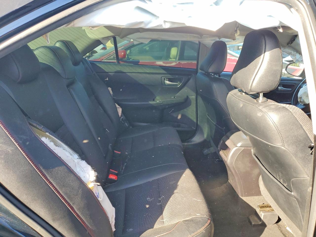 2017 TOYOTA CAMRY SE photo 19