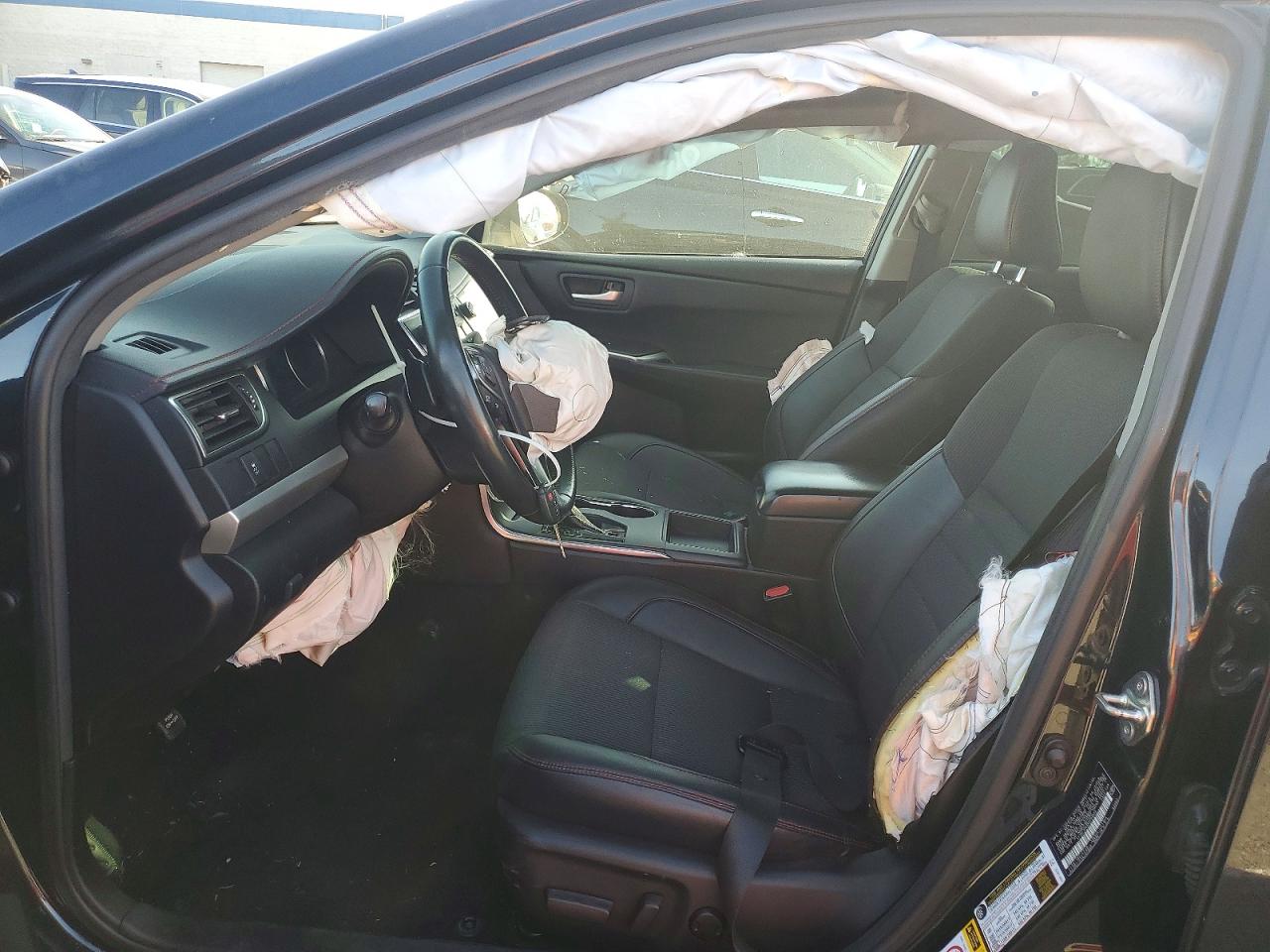 2017 TOYOTA CAMRY SE photo 13