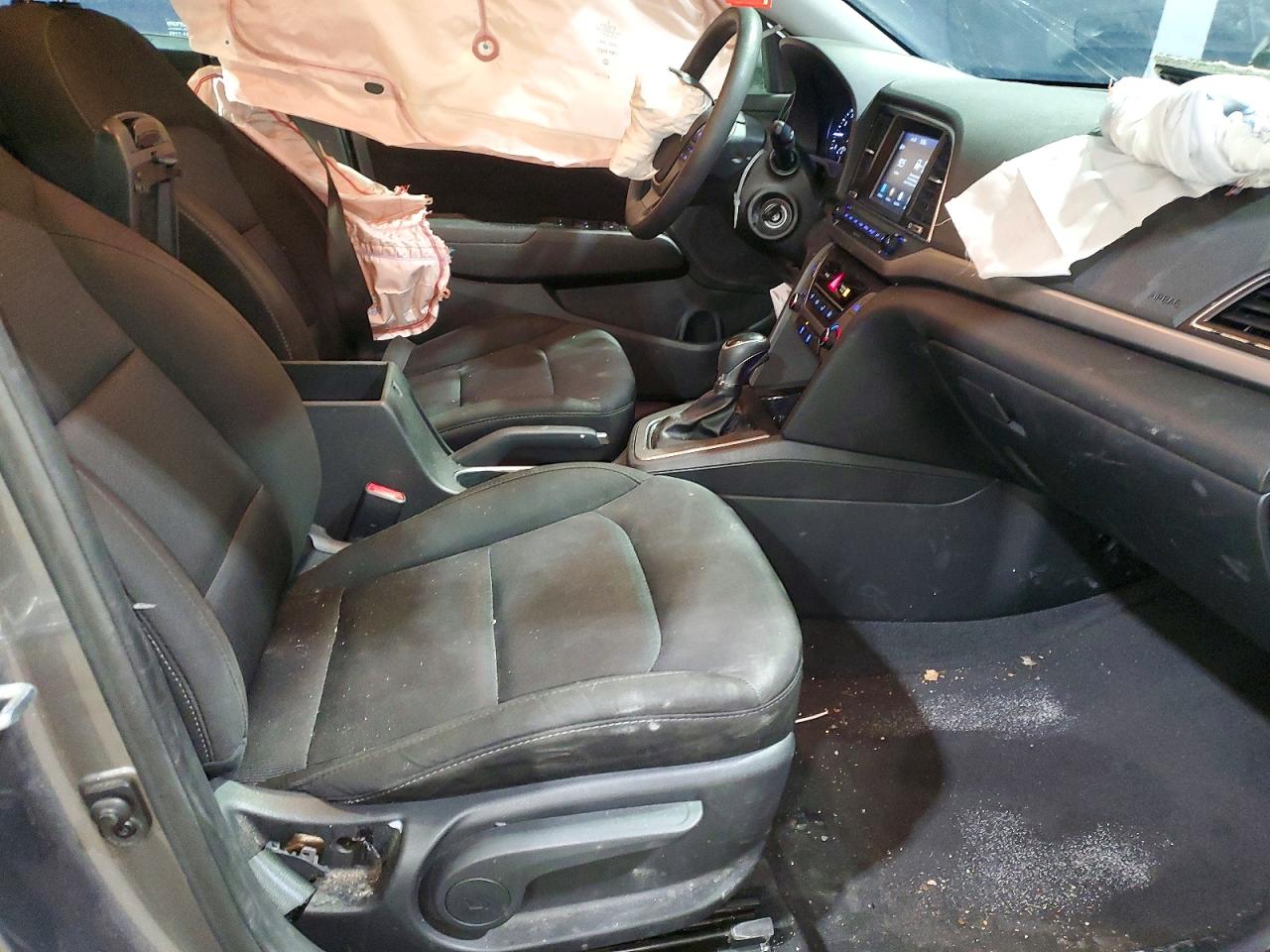 2018 HYUNDAI ELANTRA SEL photo 19