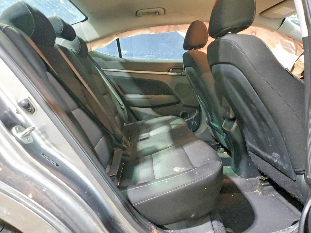 2018 HYUNDAI ELANTRA SEL photo 28