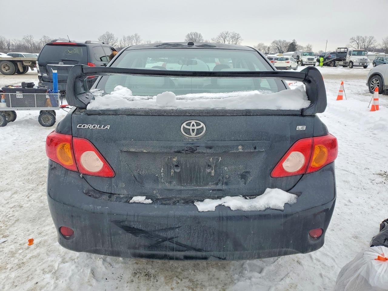 2010 TOYOTA COROLLA LE photo 6