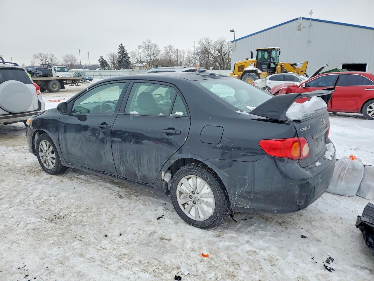 2010 TOYOTA COROLLA LE photo 2
