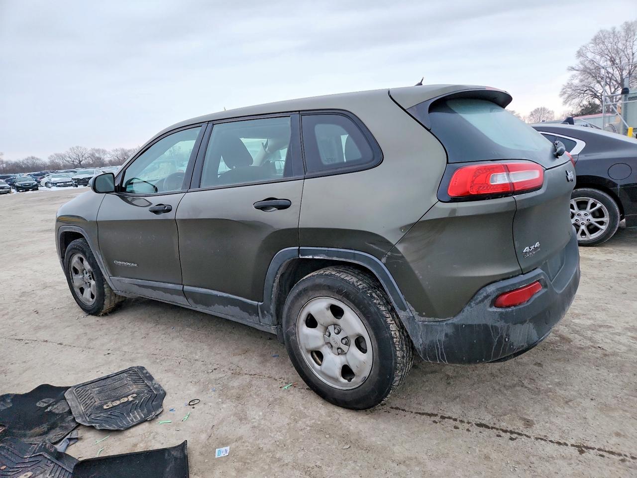 2015 JEEP CHEROKEE SPORT photo 2