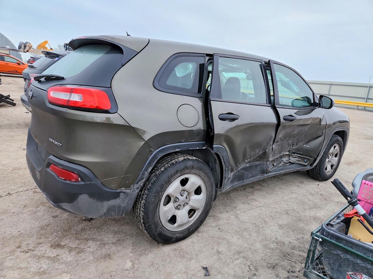 2015 JEEP CHEROKEE SPORT photo 3