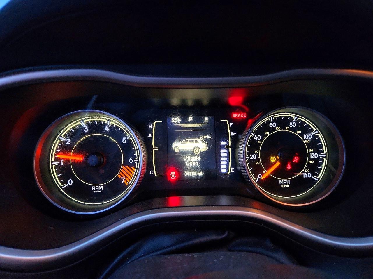 2015 JEEP CHEROKEE SPORT photo 9
