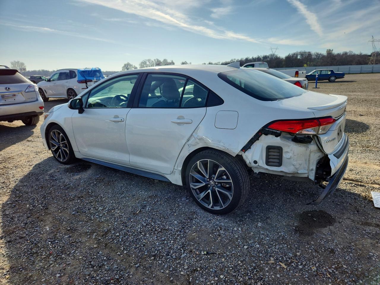 2021 TOYOTA COROLLA SE photo 2