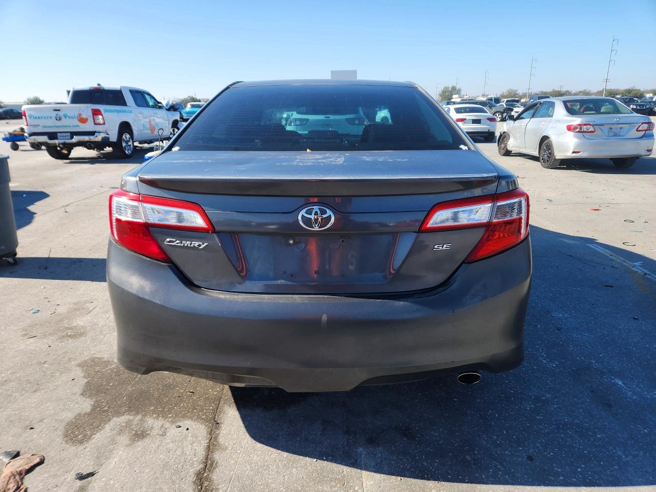 2014 TOYOTA CAMRY L photo 16