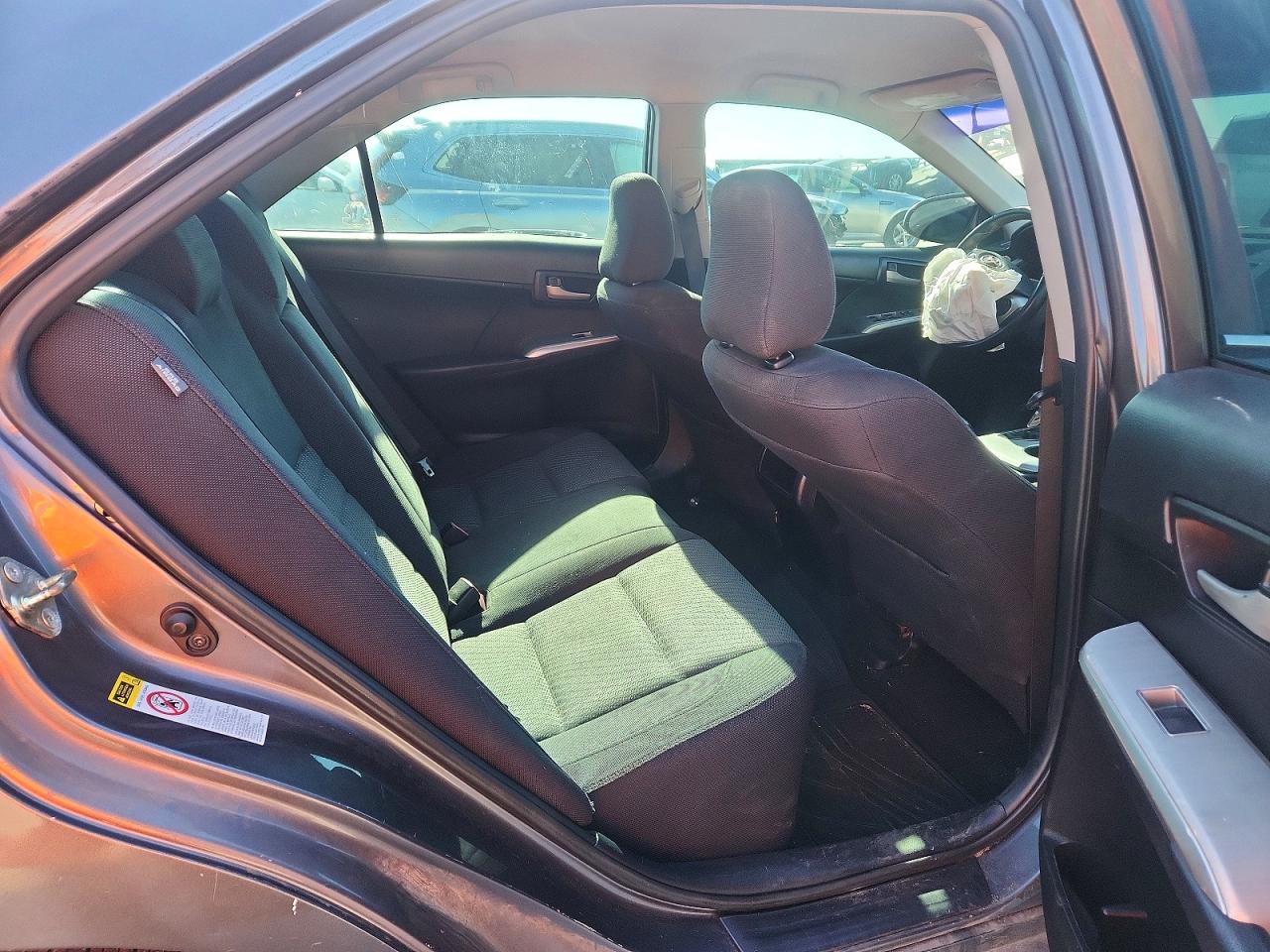 2014 TOYOTA CAMRY L photo 28