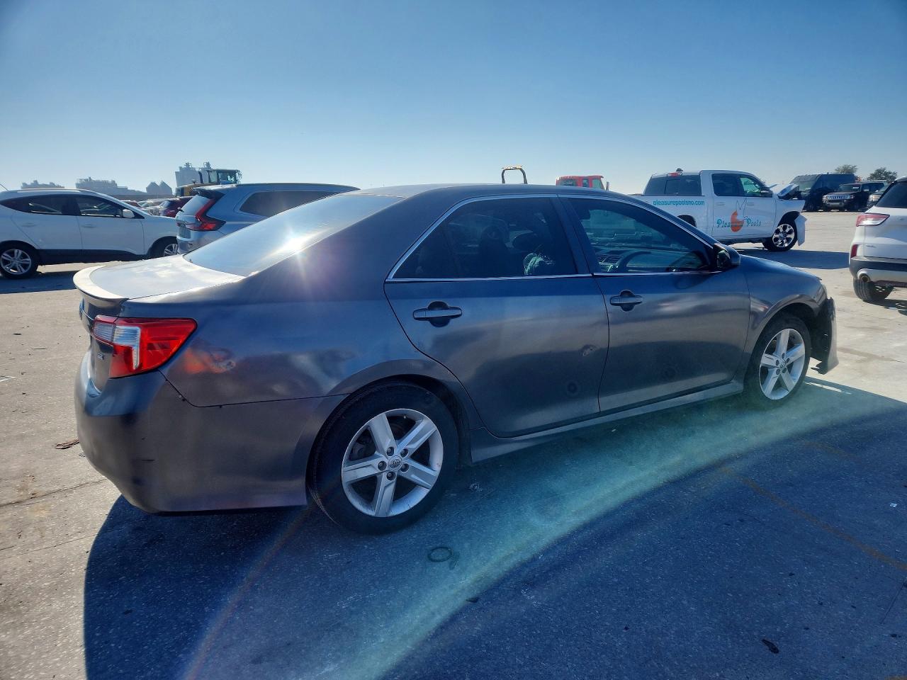 2014 TOYOTA CAMRY L photo 7