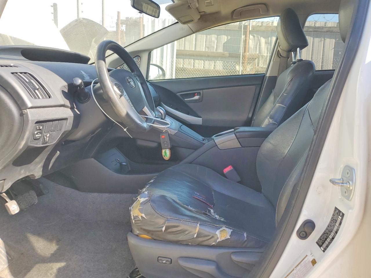 2013 TOYOTA PRIUS photo 13