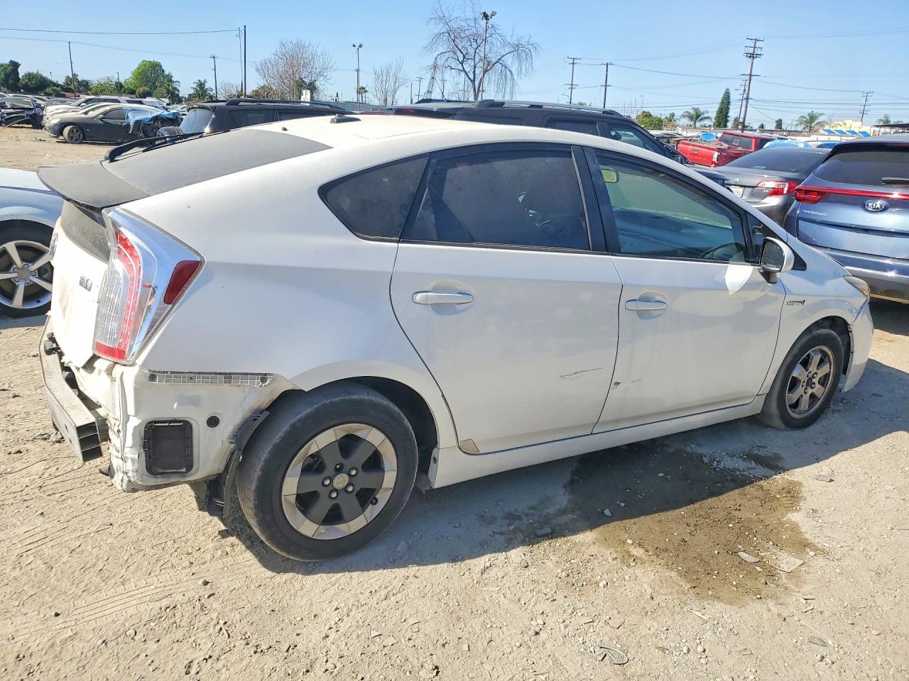 2013 TOYOTA PRIUS photo 5