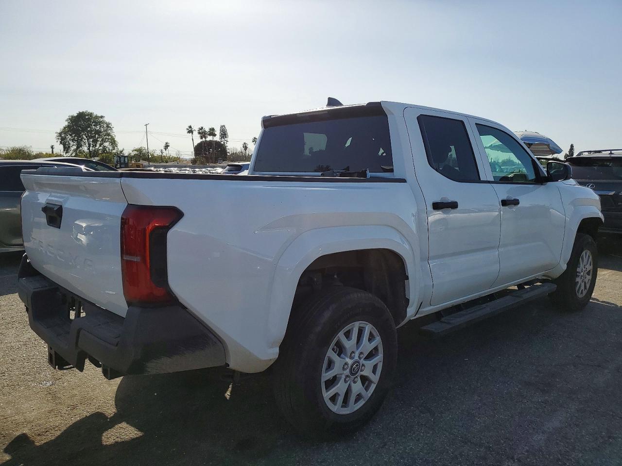 2025 TOYOTA TACOMA DOUBLE CAB photo 5