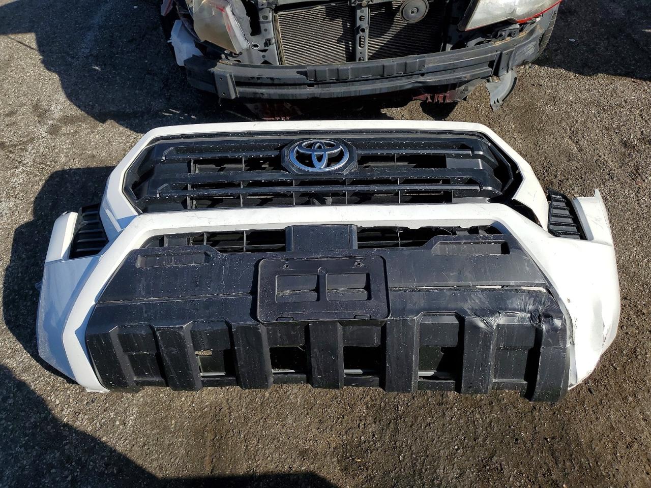 2025 TOYOTA TACOMA DOUBLE CAB photo 23