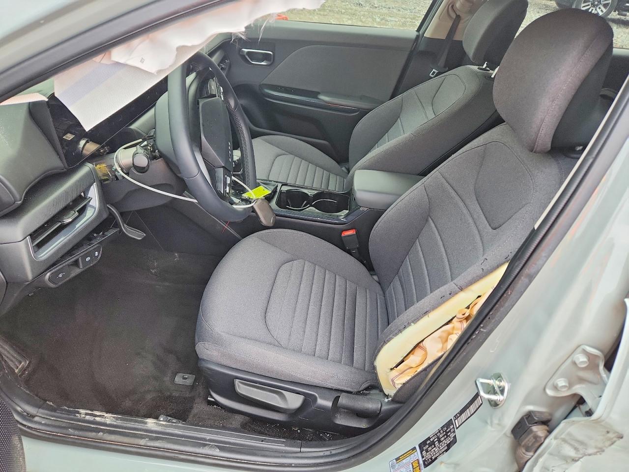 2025 KIA K4 EX photo 13