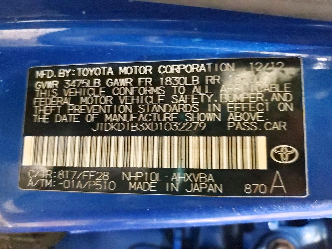 2013 TOYOTA PRIUS C TWO photo 34