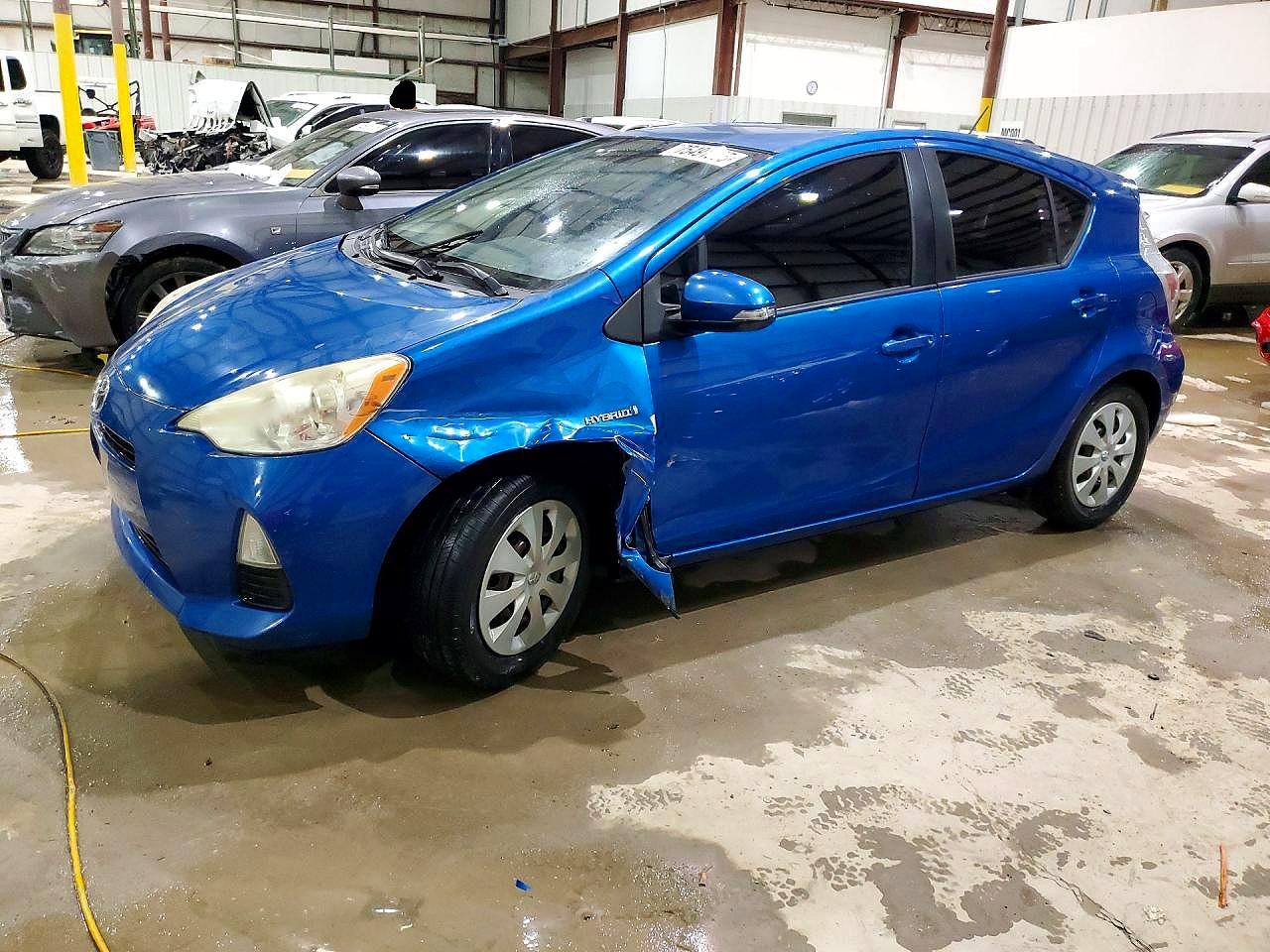 2013 TOYOTA PRIUS C