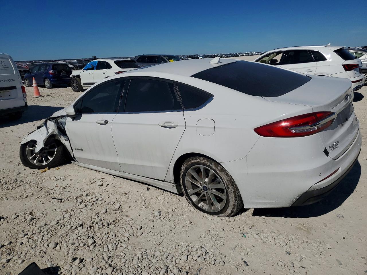 2019 FORD FUSION photo 3