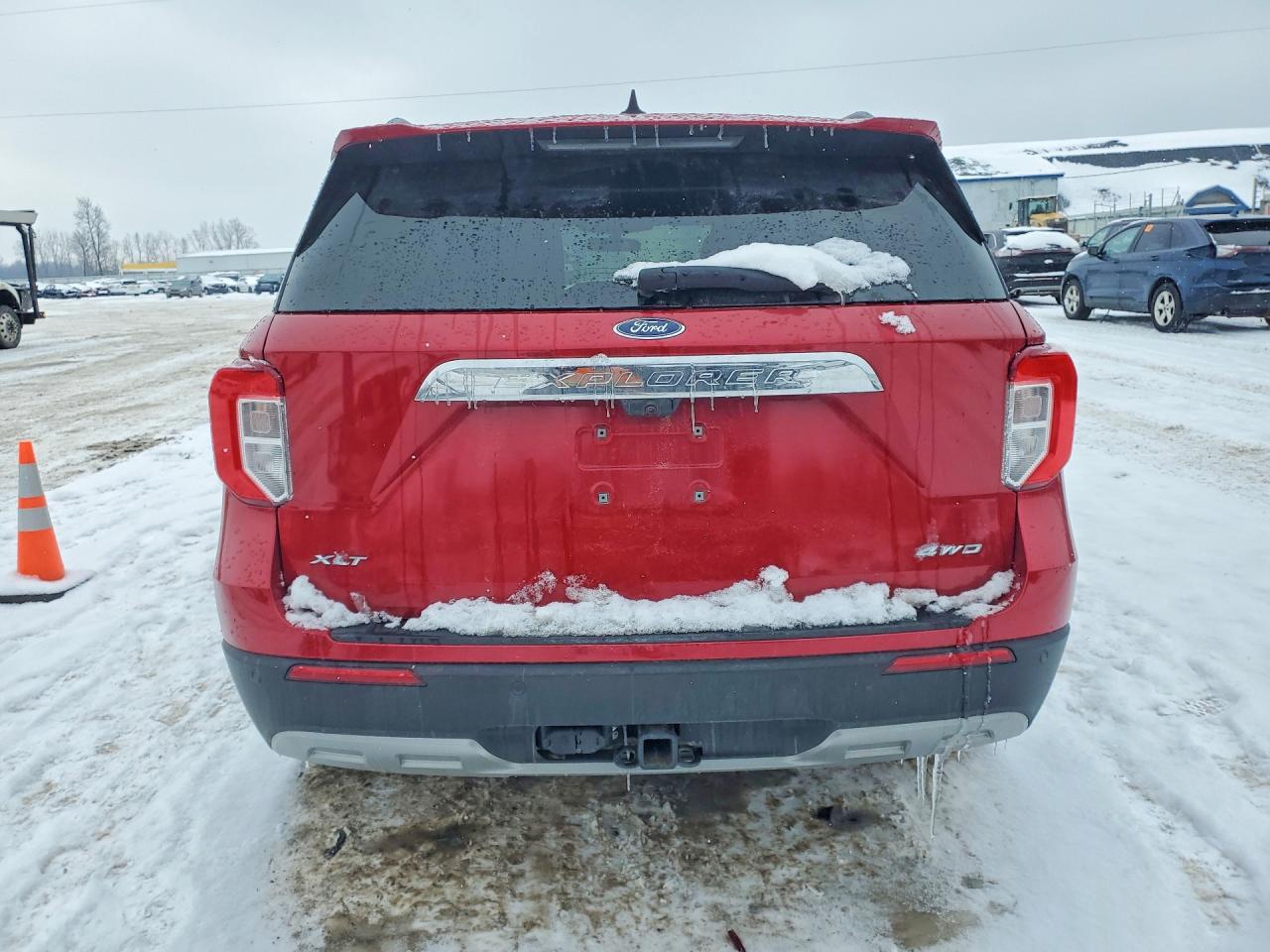 2023 FORD EXPLORER XLT photo 6