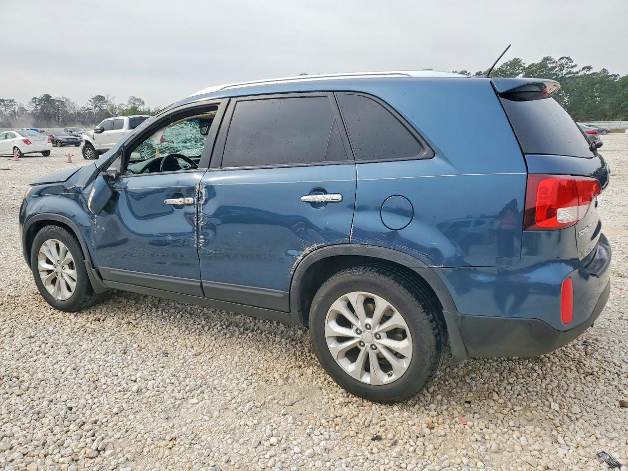 2015 KIA SORENTO EX photo 2