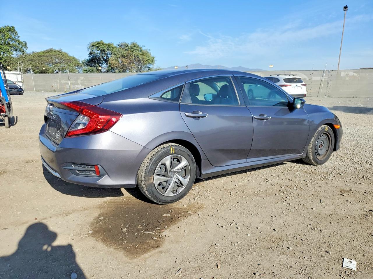 2020 HONDA CIVIC LX photo 5