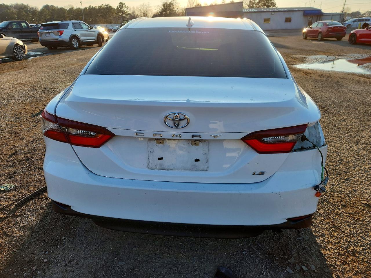 2020 TOYOTA CAMRY LE photo 16