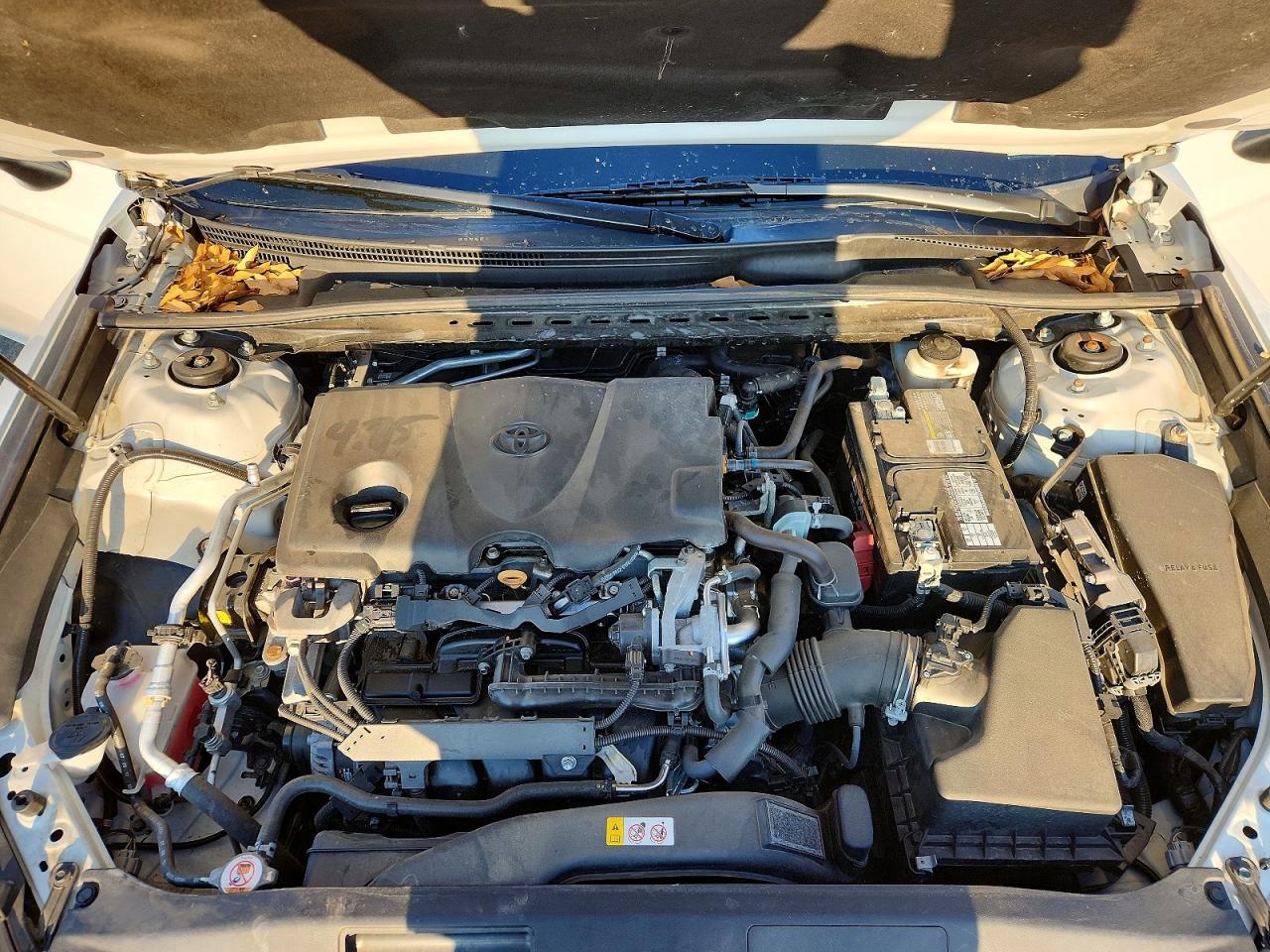2020 TOYOTA CAMRY LE photo 31