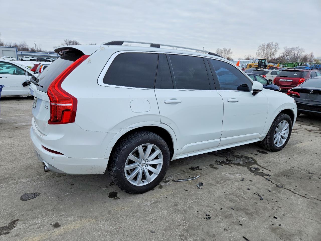 2019 VOLVO XC90 T5 MOMENTUM photo 3