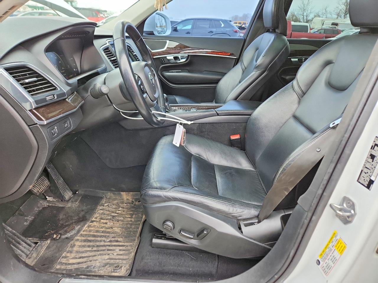 2019 VOLVO XC90 T5 MOMENTUM photo 7