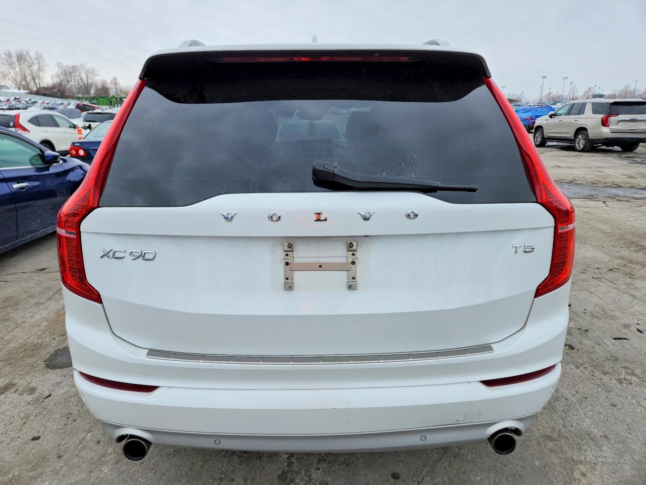 2019 VOLVO XC90 T5 MOMENTUM photo 6